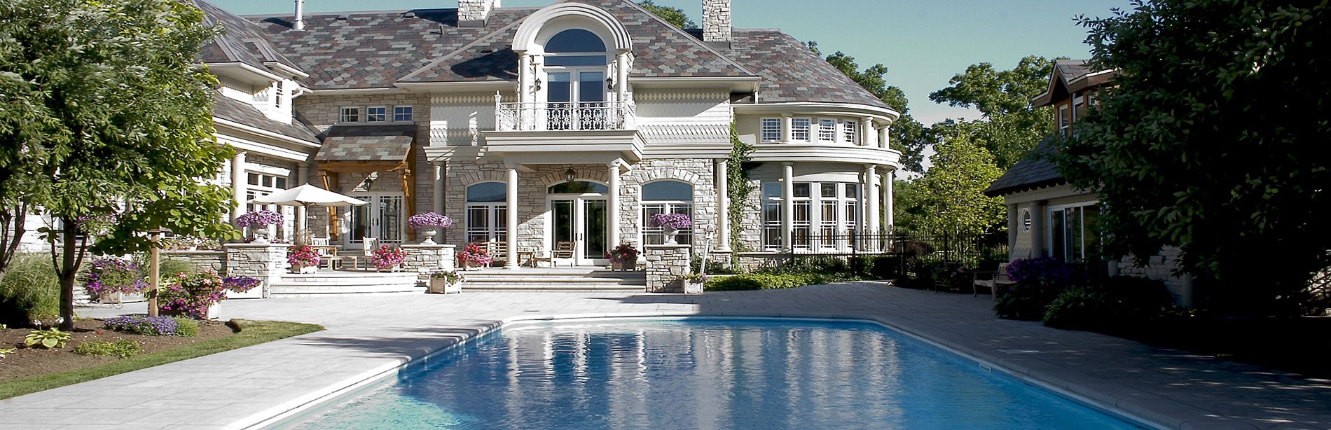 Mansion's Pool